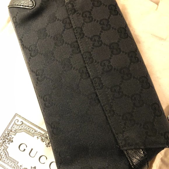 GUCCI Vintage Black Monogram Horse Bit Clutch - Picture 8 of 16